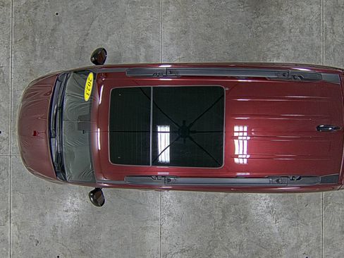 Used 2023 Chrysler Pacifica Limited w/ S Appearance Package image 40