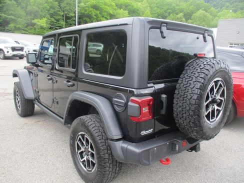 Used 2024 Jeep Wrangler Unlimited Rubicon AWD/4WD image 6