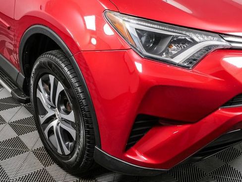 Used 2016 Toyota RAV4 LE w/ Cargo Management Package FWD image 33