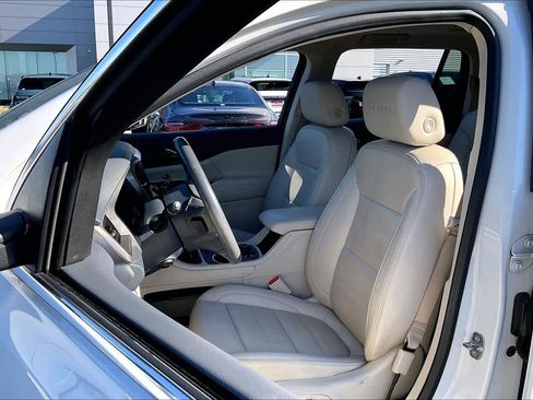 Used 2022 GMC Acadia Denali w/ Denali Ultimate Package image 28