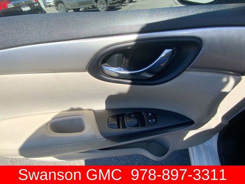 Used 2016 Nissan Sentra S FWD image 20