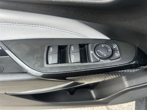 Certified 2025 Chevrolet Trax LT w/ Driver Confidence Package image 5