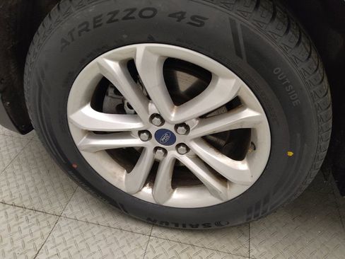 Used 2020 Ford Edge SEL image 31