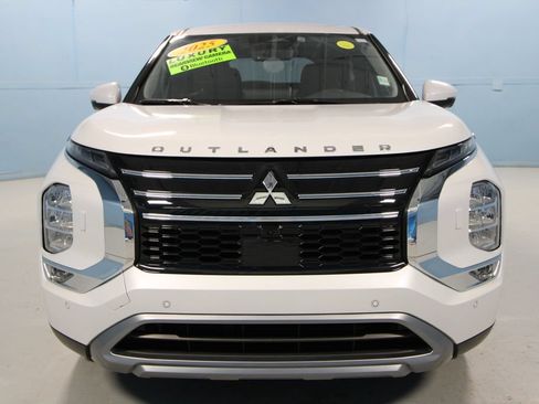 Used 2025 Mitsubishi Outlander SE AWD/4WD image 28