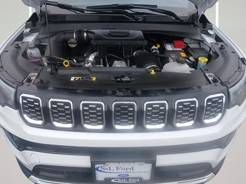 Used 2025 Jeep Compass Limited image 22