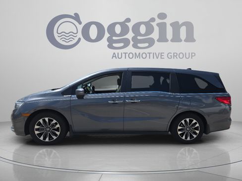 Certified 2024 Honda Odyssey EX-L image 2
