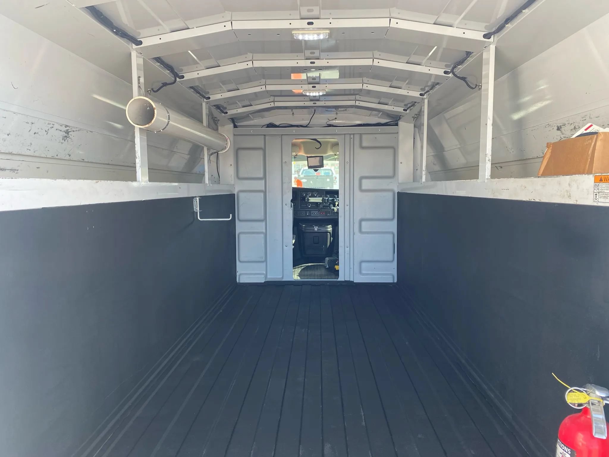 Used 2018 Chevrolet Express 3500 w/ Power Convenience Package RWD image 28