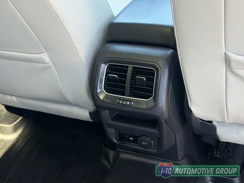 Used 2018 Volkswagen Tiguan SE w/ Panoramic Sunroof Package AWD/4WD image 15