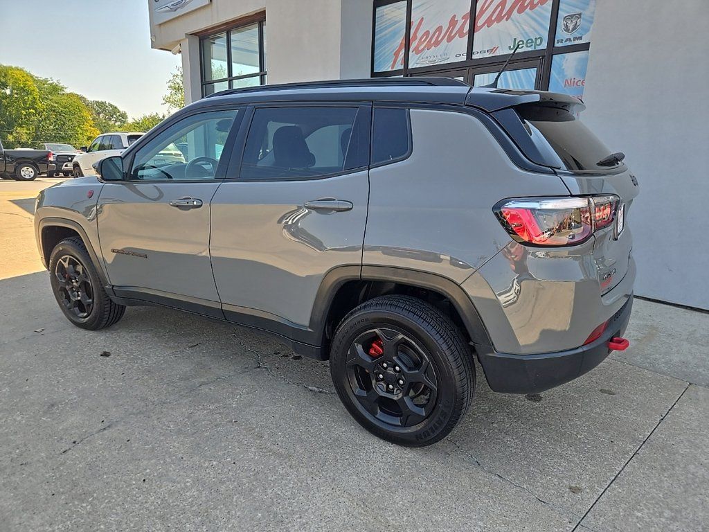 Used 2022 Jeep Compass Trailhawk w/ Trailhawk Convenience Group AWD/4WD image 8