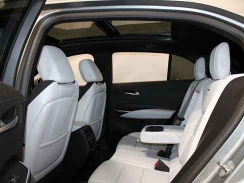 Certified 2025 Cadillac XT4 Sport image 11