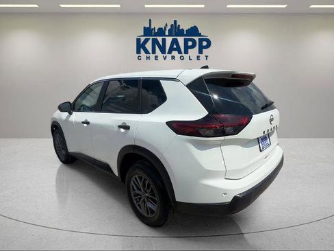 Used 2024 Nissan Rogue S FWD image 3