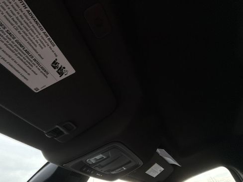 Used 2024 GMC Sierra 1500 SLT image 25