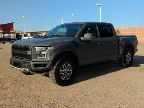 Used 2018 Ford F150 Raptor w/ Equipment Group 802A Luxury image 8
