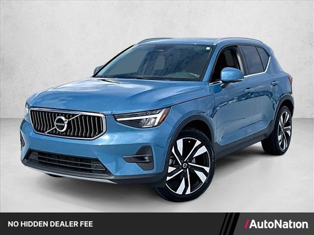 Used 2023 Volvo XC40 B5 Ultimate w/ Protection Package Premier AWD/4WD image 1