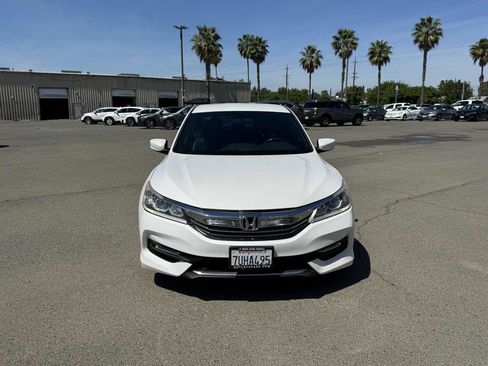 Used 2016 Honda Accord Sport image 4