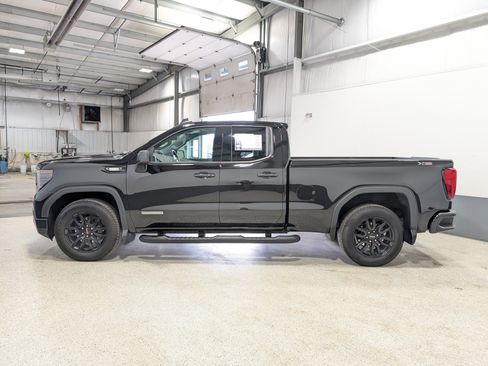 Used 2024 GMC Sierra 1500 Elevation w/ Preferred Package AWD/4WD image 6