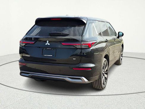 New 2026 Mitsubishi Outlander SE image 6