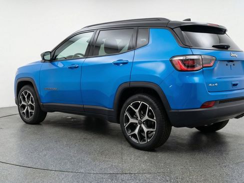 Used 2025 Jeep Compass Limited AWD/4WD image 6