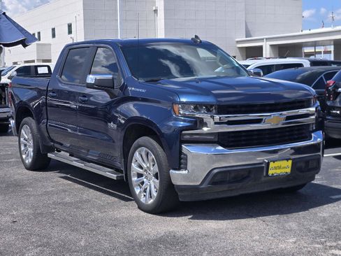 Used 2020 Chevrolet Silverado 1500 LT w/ Texas Edition RWD image 3