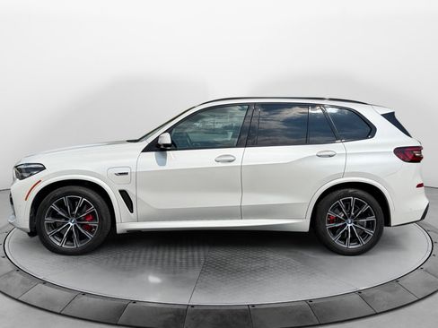 Used 2023 BMW X5 xDrive45e w/ M Sport Package AWD/4WD image 4