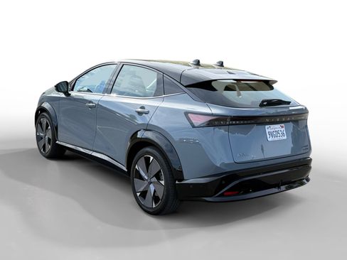 Used 2024 Nissan Ariya AWD image 3