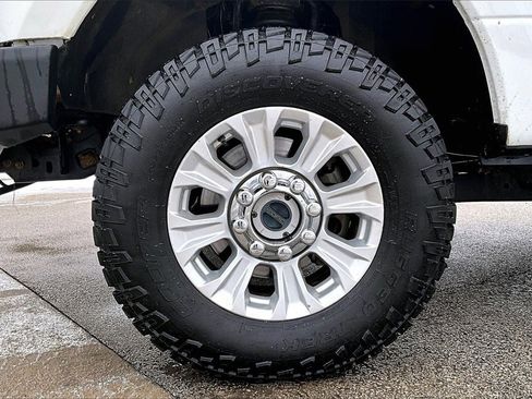 Used 2022 Ford F250 XLT w/ XLT Value Package image 10