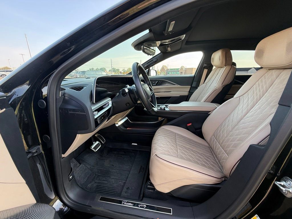 Certified 2025 Cadillac Lyriq Sport w/ Nappa Leather Package AWD/4WD image 30