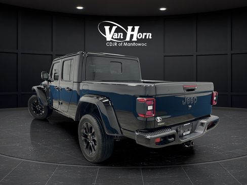 Used 2023 Jeep Gladiator Overland AWD/4WD image 5