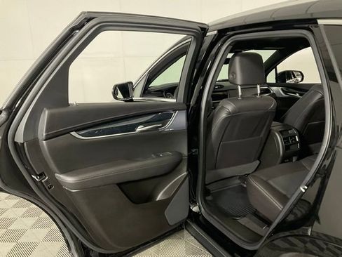 Certified 2025 Cadillac XT5 Premium Luxury w/ Technology Package AWD/4WD image 28