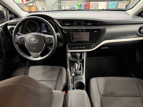 Used 2018 Toyota Corolla iM image 17