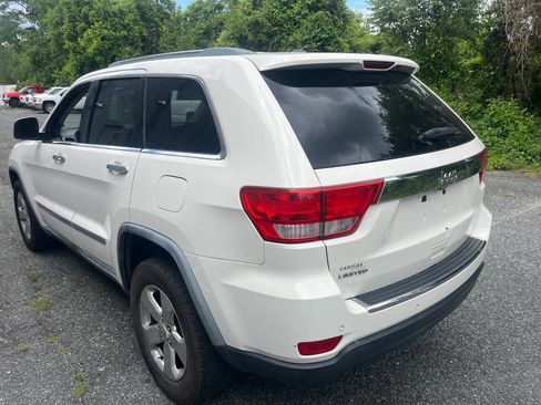 Used 2011 Jeep Grand Cherokee Limited RWD image 5