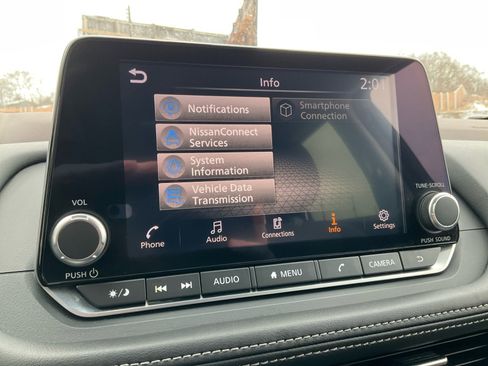 Used 2023 Nissan Rogue SV image 26