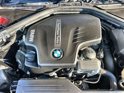 Used 2018 BMW 320i Sedan image 10