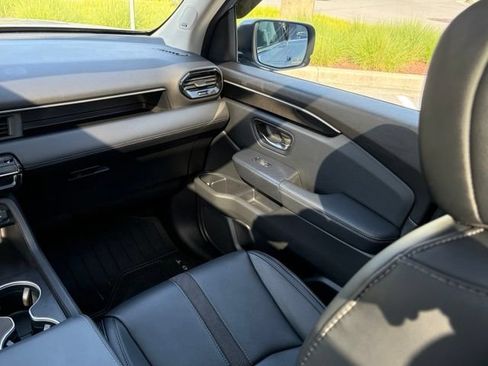 Used 2024 Honda Pilot Touring image 39