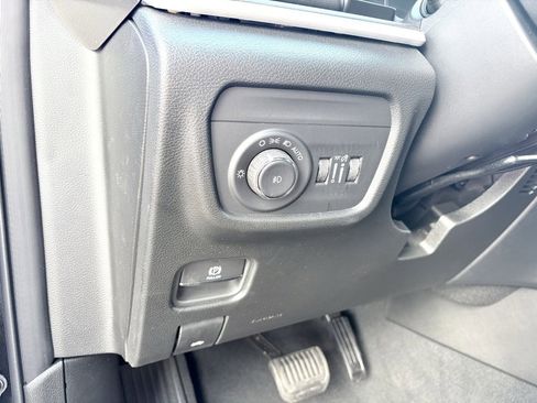 New 2025 Jeep Grand Cherokee L Limited image 10