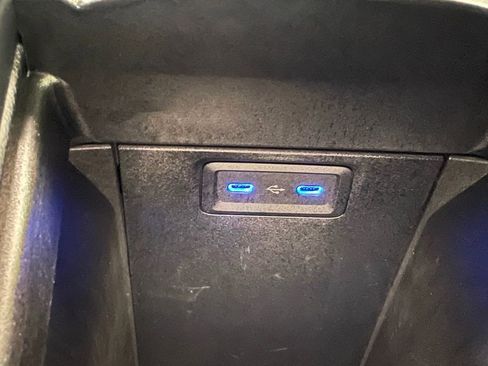 Used 2023 Mercedes-Benz EQE 500 4MATIC SUV w/ Pinnacle Trim Package image 43