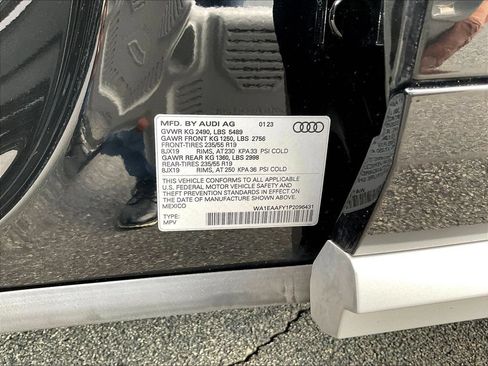 Used 2023 Audi Q5 2.0T Premium Plus w/ Premium Plus Package AWD/4WD image 20