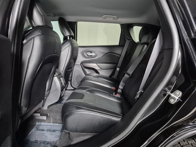 Used 2022 Jeep Cherokee Latitude Lux AWD/4WD image 30