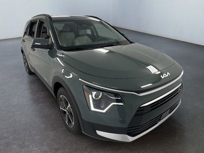 New 2025 Kia Niro EX