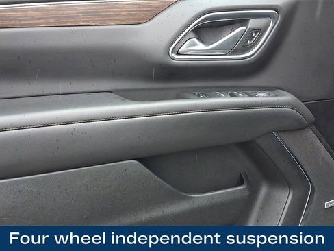 Used 2024 Chevrolet Suburban High Country w/ Advanced Technology Package image 18