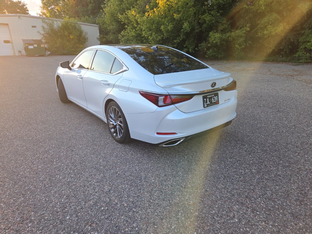 Used 2025 Lexus ES 350 Ultra Luxury w/ Accessory Package (Z1) FWD image 11