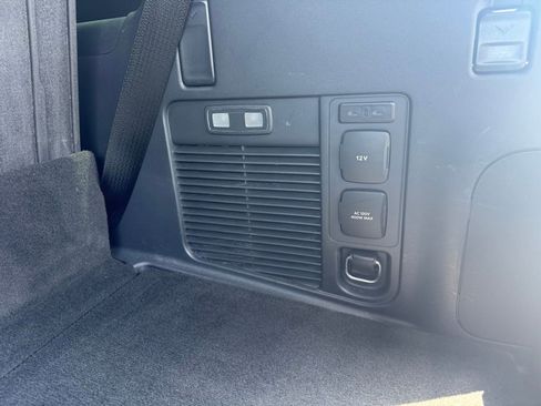 Used 2025 Ford Expedition Tremor AWD/4WD image 11