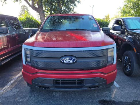 Used 2025 Ford F150 Lightning XLT image 13