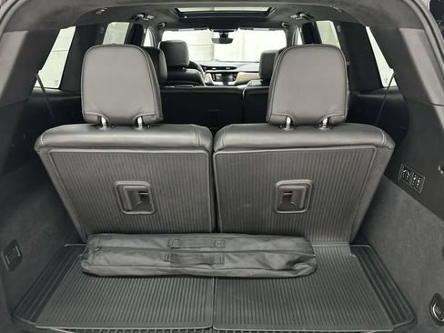 Certified 2025 Cadillac XT6 Sport w/ Platinum Package AWD/4WD image 17