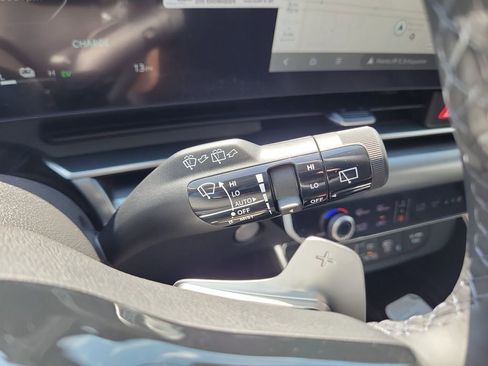 New 2026 Kia Carnival SX w/ SX Dark Edition Package FWD image 31