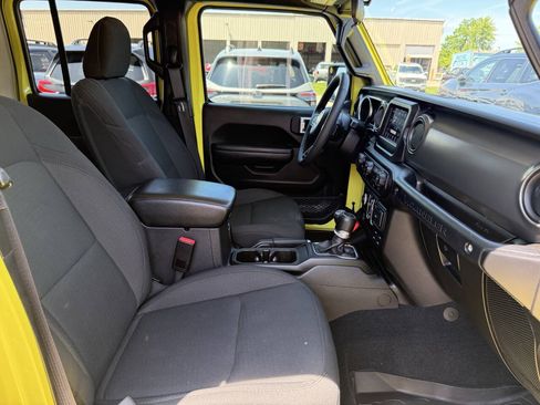 Used 2023 Jeep Wrangler Unlimited Sport AWD/4WD image 30