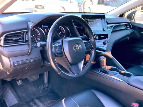 Used 2022 Toyota Camry SE image 16