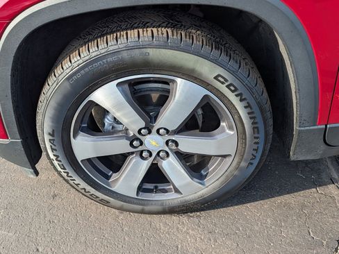 Certified 2021 Chevrolet Traverse LT w/ LT Premium Package image 21