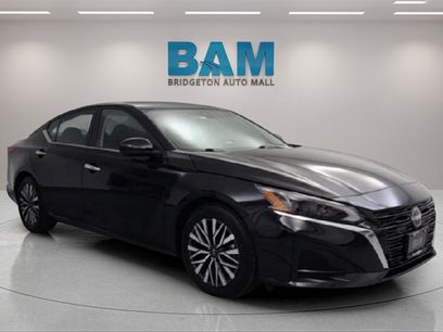 Used 2023 Nissan Altima 2.5 SV