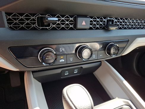Certified 2023 Honda Accord LX image 15
